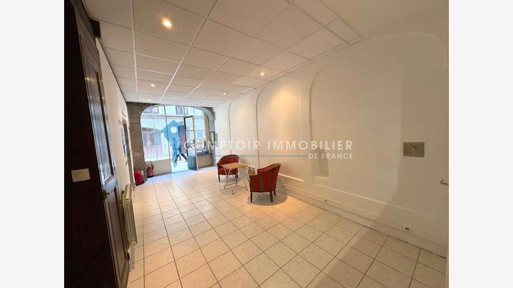A vendre local 27m² Grenoble rue Saint Laurent