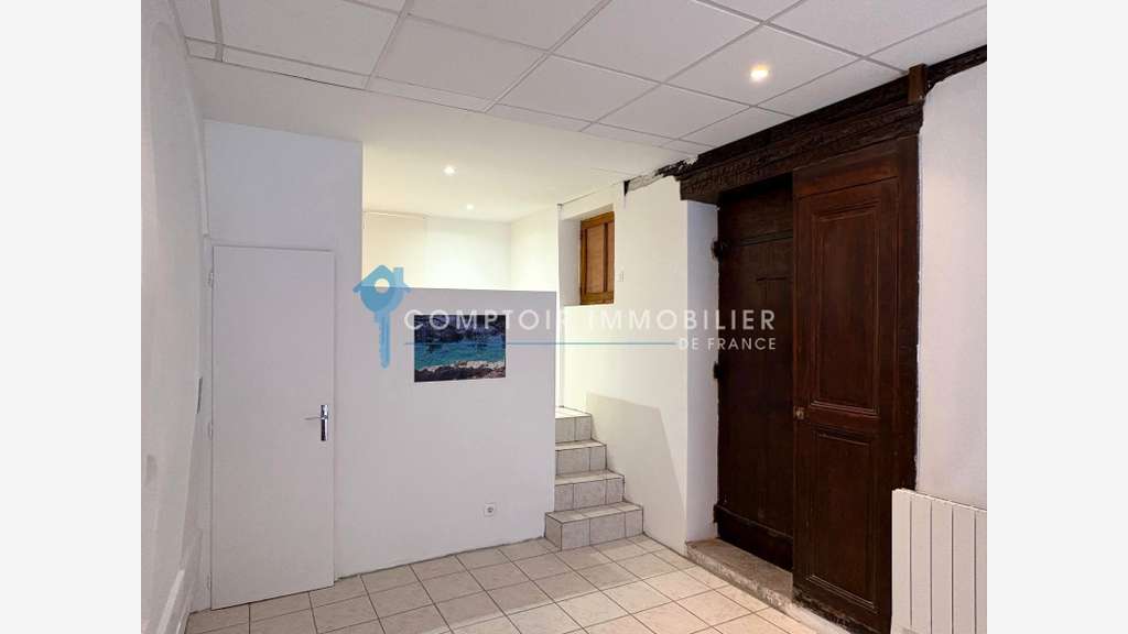 A vendre local 27m² Grenoble rue Saint Laurent