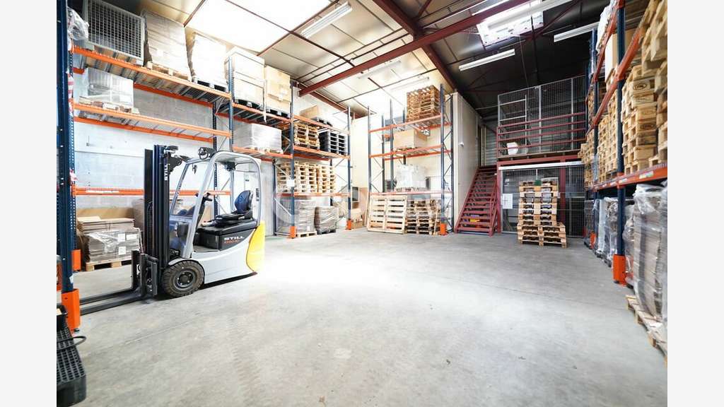 Local d'activité à vendre à Grézieu-la-Varenne