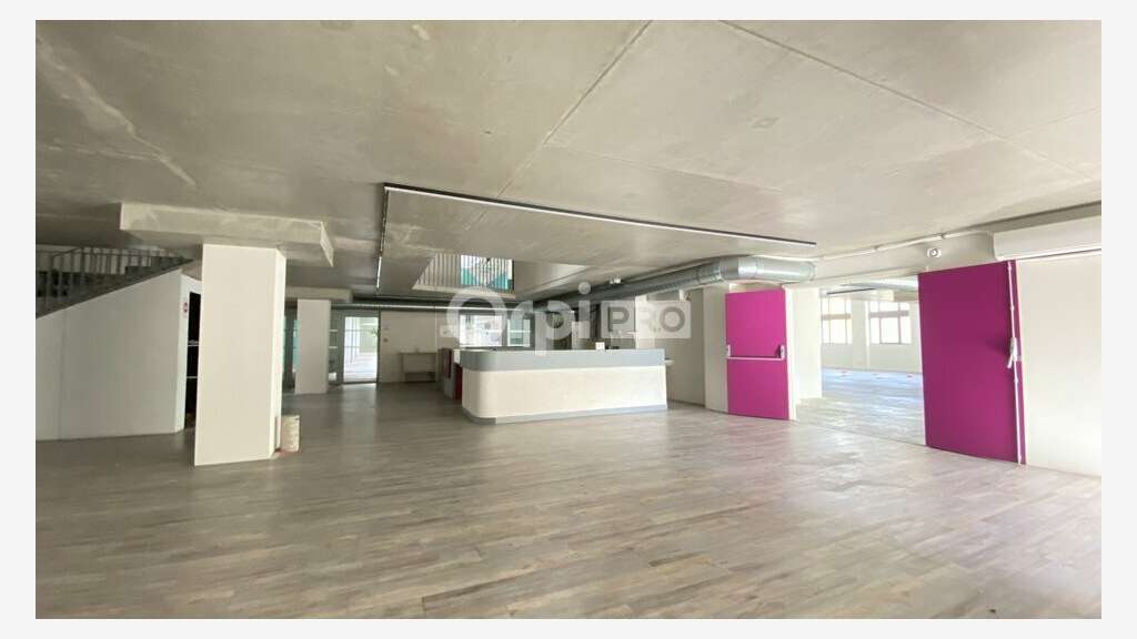 Local d'exception 1500m² à vendre à Guebwiller 
