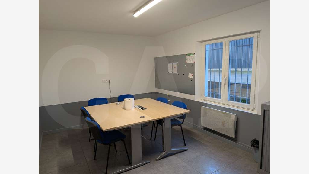 Vente bâtiment d'activités de 330m² secteur Guénin