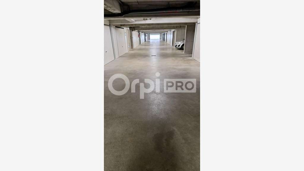 A vendre garage double centre ville Guérande