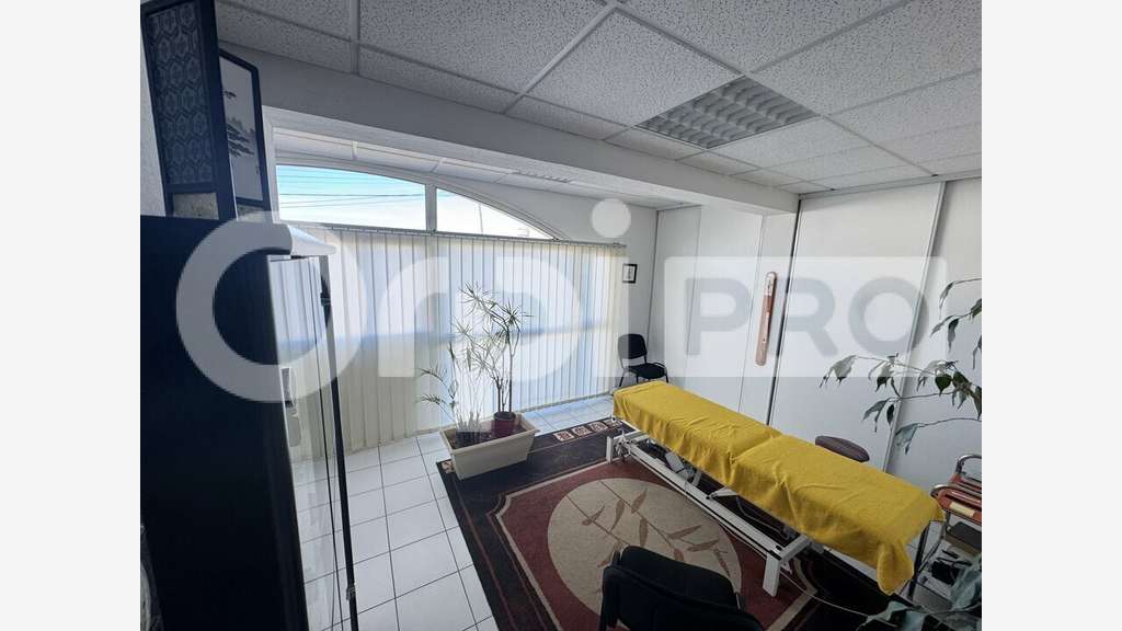 Vente local 50m² emplacement dynamique Guérande