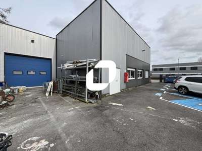 Vente Local d'activité 741m² Guibeville