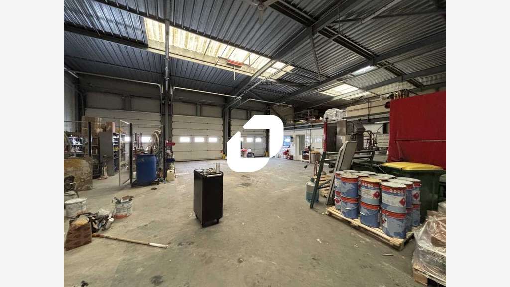 Vente Local d'activité 741m² Guibeville