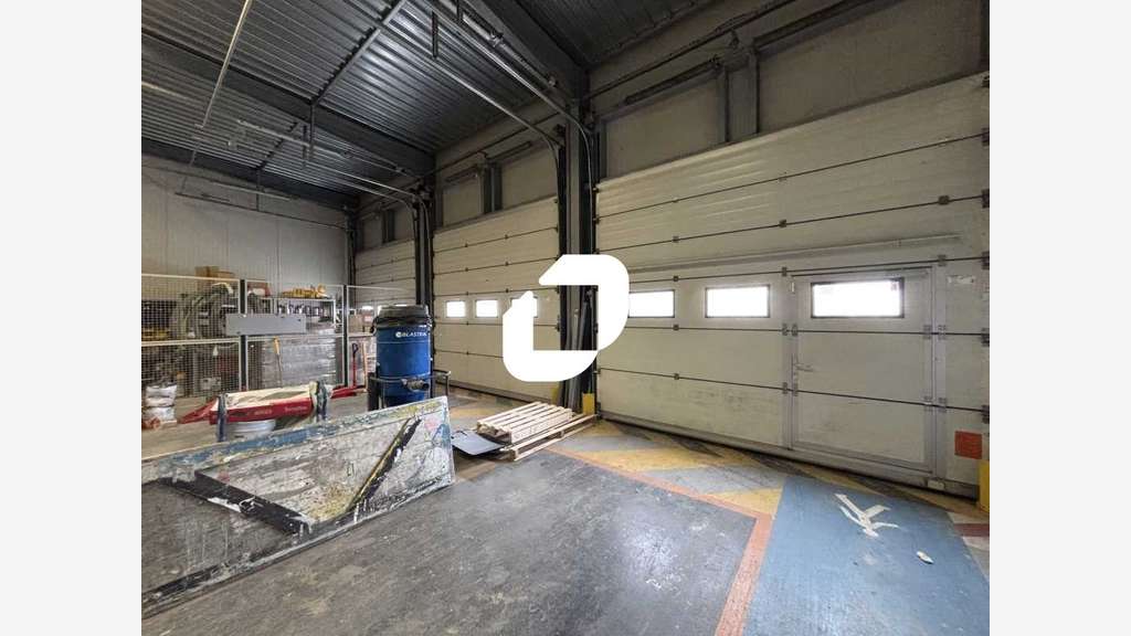 Vente Local d'activité 741m² Guibeville