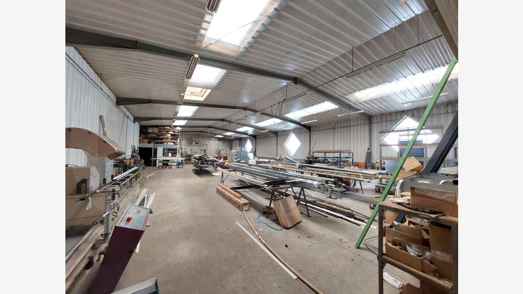 Vente bâtiment d’activités de 1595m² à Hennebon