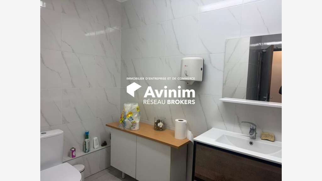 Vente local d'activité 256m² à Hérouville-en-Vexin