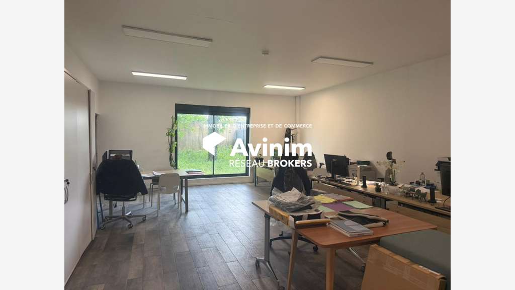 Vente local d'activité 256m² à Hérouville-en-Vexin