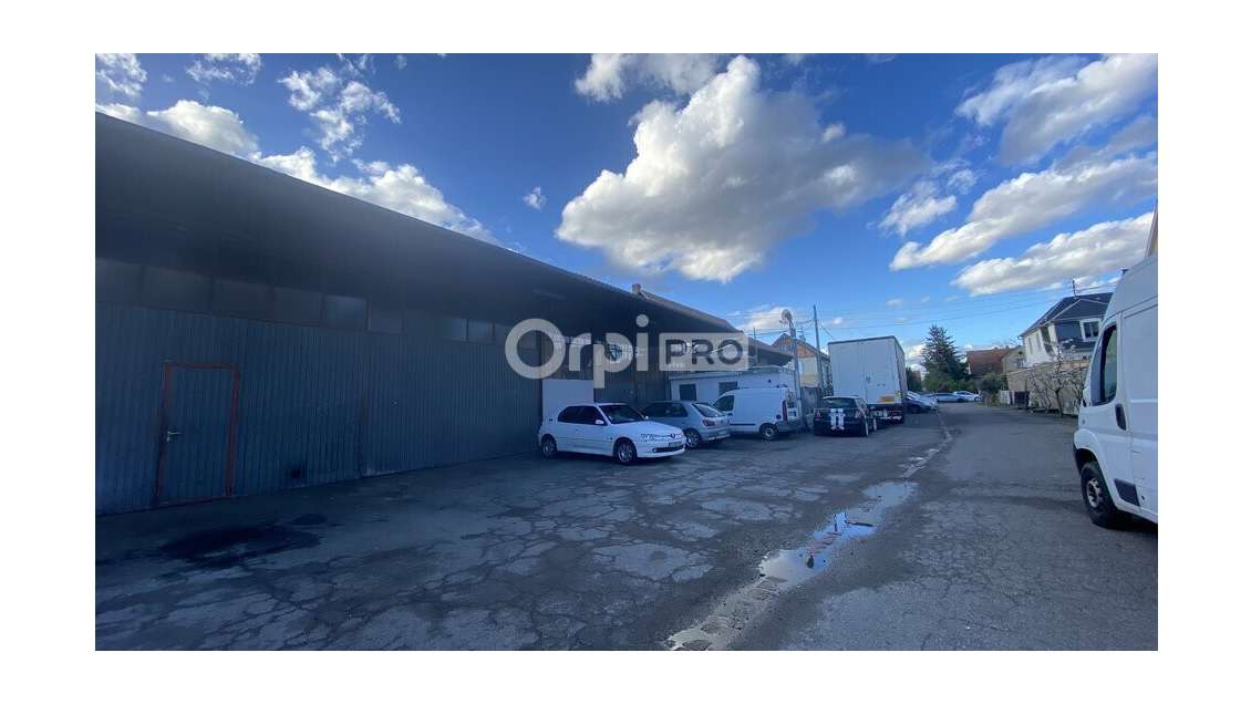Local 1160m² à vendre à l'entrée de Horbourg-Wihr