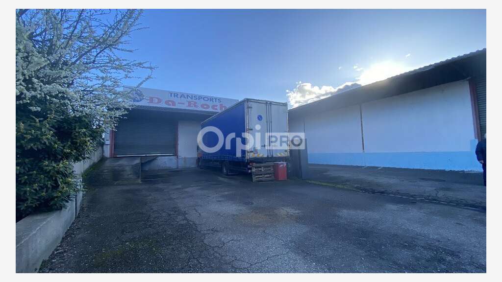 Local 1160m² à vendre à l'entrée de Horbourg-Wihr