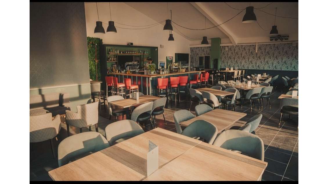 A vendre local 235m² zone du Palyvestre à Hyères