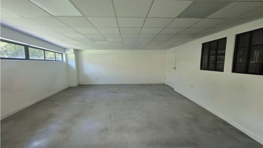 Local d'activité 1015m² ZAC St Martin à Hyères