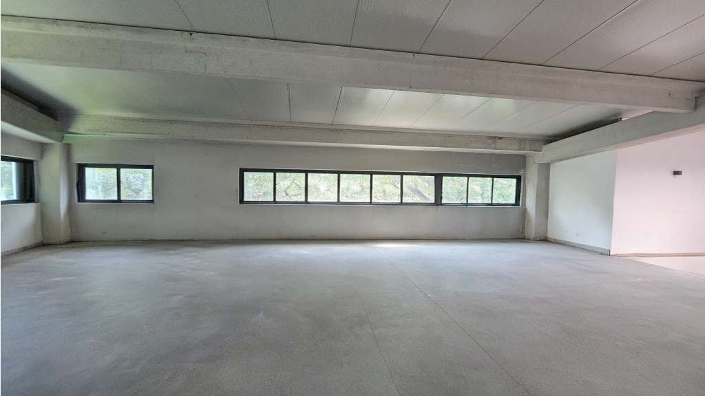 Local d'activité 1015m² ZAC St Martin à Hyères
