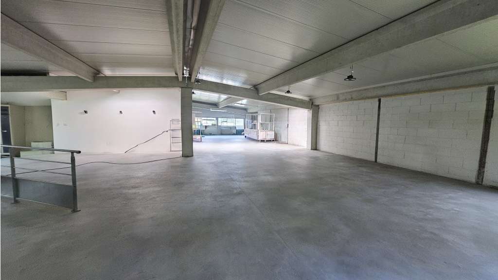 Local d'activité 1015m² ZAC St Martin à Hyères