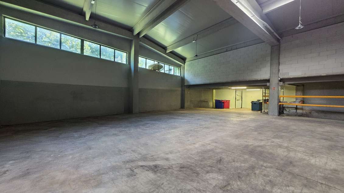 Local d'activité 1015m² ZAC St Martin à Hyères