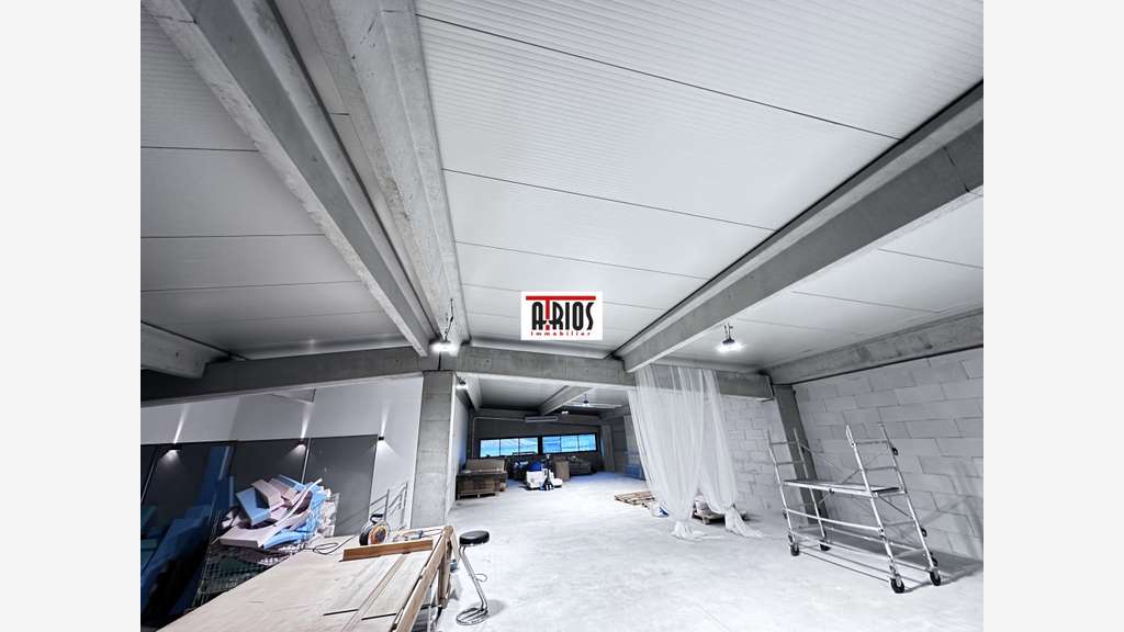 Vente local d'activité 1015m² ZI St Martin Hyères