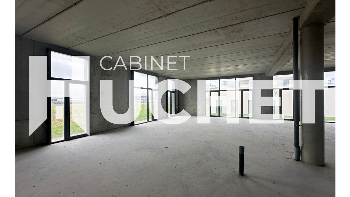 A vendre local 220m² belle visibilité Caen Sud