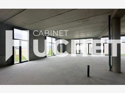 A vendre local 220m² belle visibilité Caen Sud