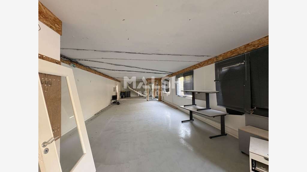 AV bâtiment d'activités indépendant 1326m² Irigny