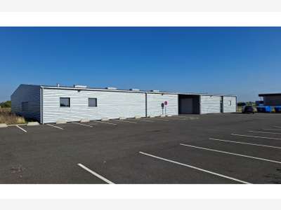 À vendre – Local d'activités de 1 000 m² à Issou