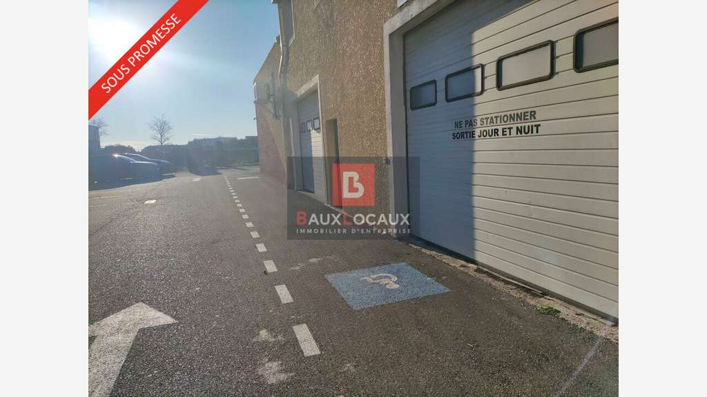 Vente entrepôt 92m² en ZI à Istres