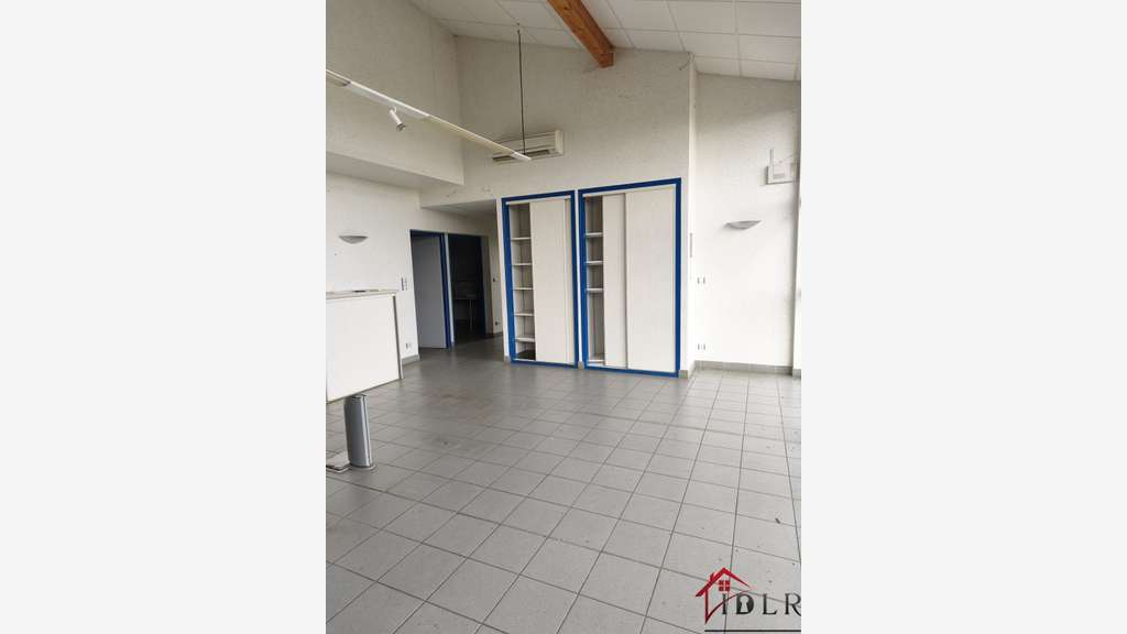 Vente local commercial 187m² sur 1036m² à Jussey