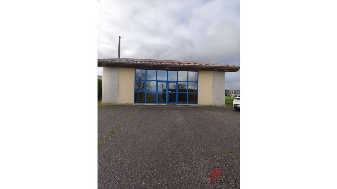 Vente local commercial 187m² sur 1036m² à Jussey