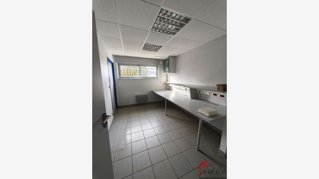 Vente local commercial 187m² sur 1036m² à Jussey