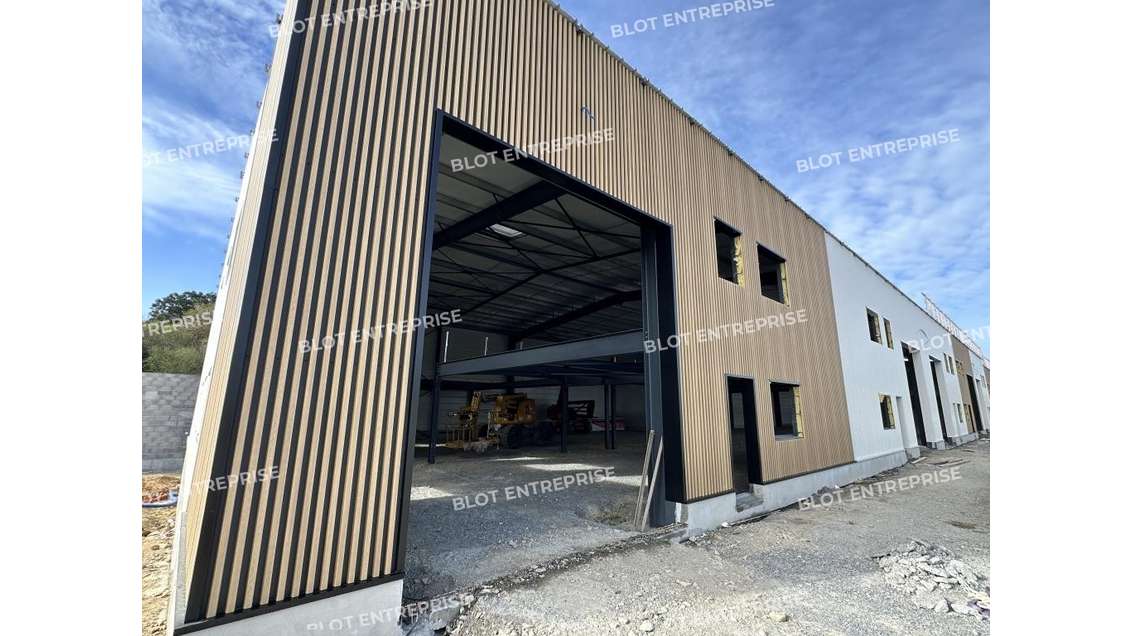 A vendre bâtiment d'activités 428m² à Kervignac