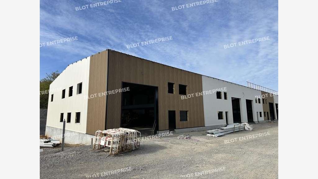 A vendre bâtiment d'activités 428m² à Kervignac