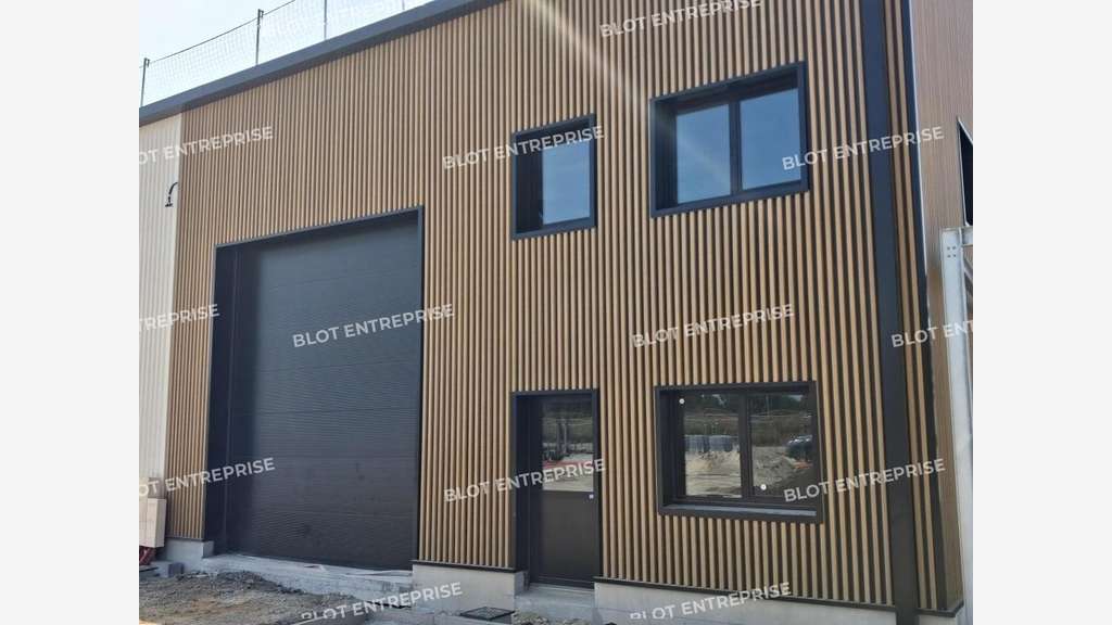 A vendre bâtiment d'activités 353m² à Kervignac