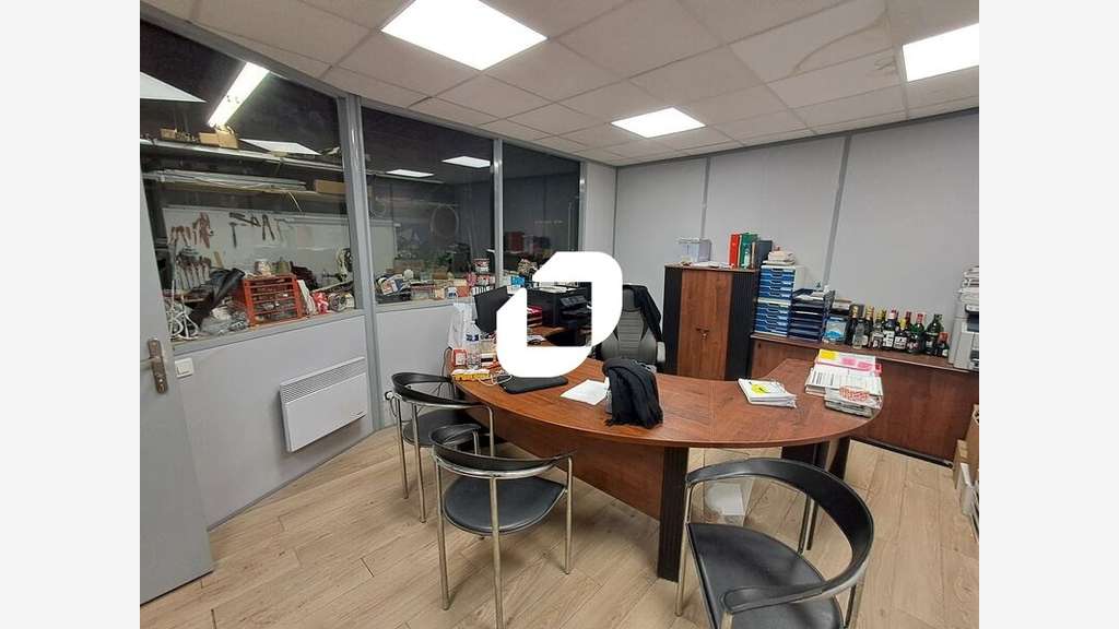 Vente Local d'activité 190m² L'hay les roses