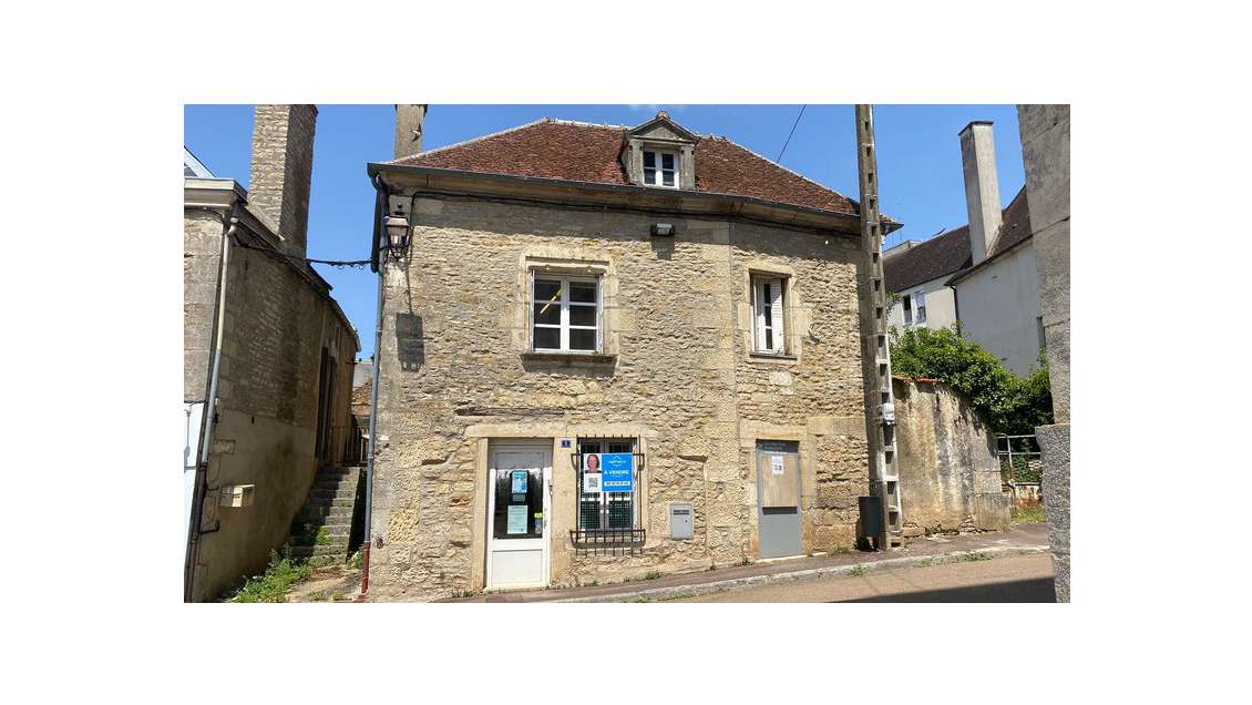 À vendre locaux professionnels  L'Isle-sur-Serein