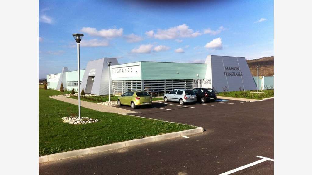 À vendre – Local d'activités de 700 m² à La Basti