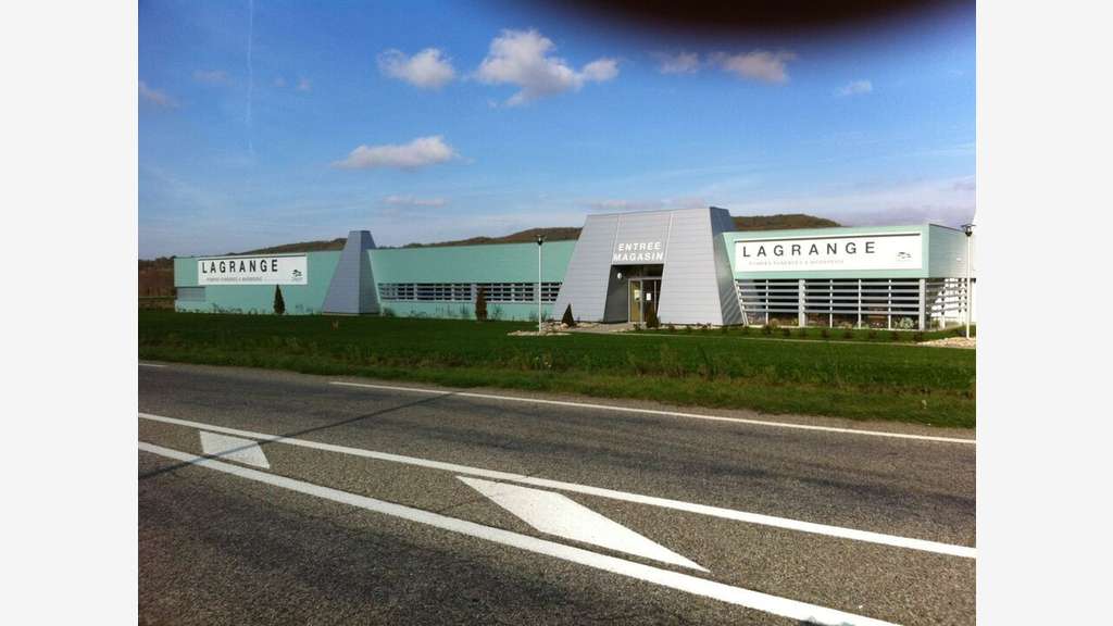 À vendre – Local d'activités de 700 m² à La Basti