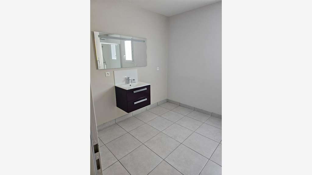 Vente local d'activité 188m² La Chaize-le-Vicomte