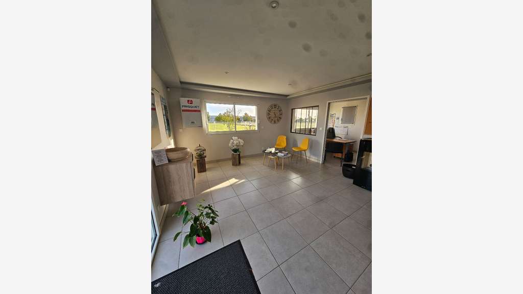 Vente local d'activité 188m² La Chaize-le-Vicomte