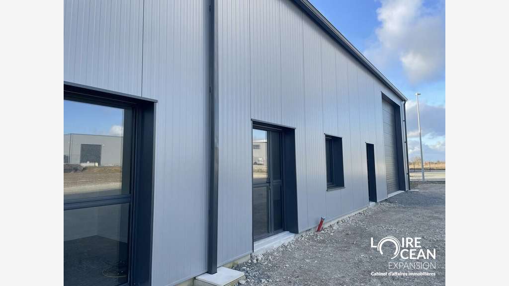 Vente local neuf 250m² La Chapelle Basse Mer
