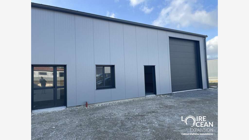 Vente local neuf 250m² La Chapelle Basse Mer