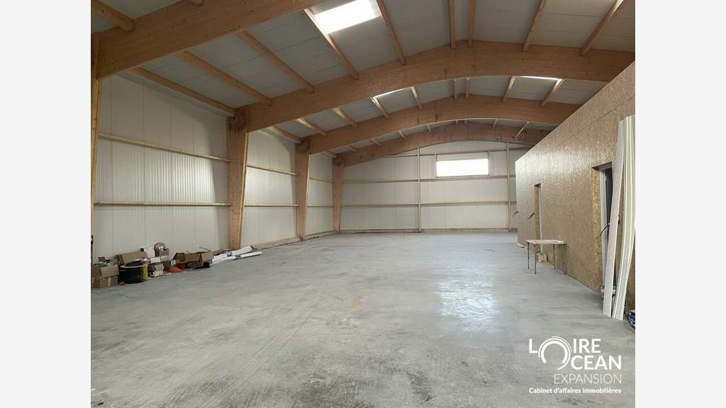 Vente local neuf 250m² La Chapelle Basse Mer