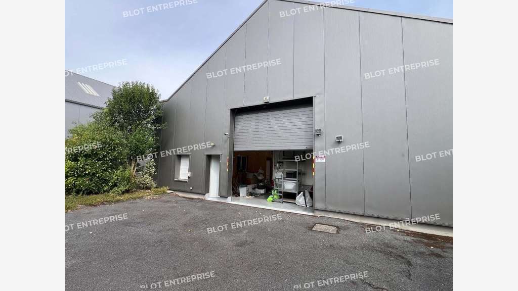 A VENDRE EN EXCLUSIVITE - LOCAL D'ACTIVITES -