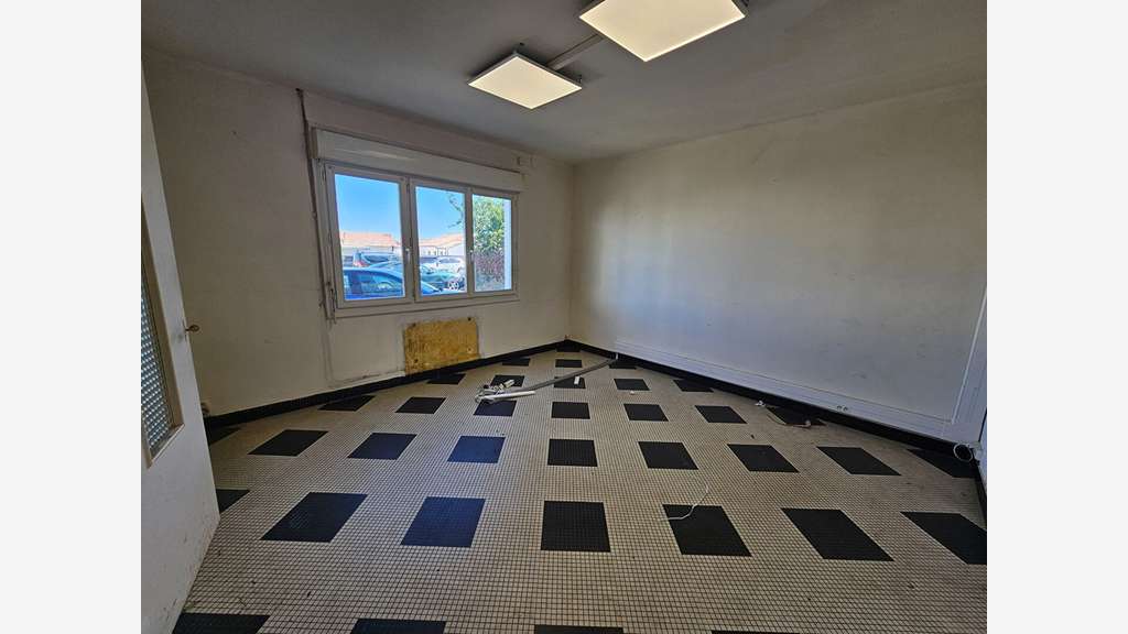 A vendre local d'activité 454m² La Chapelle Heulin