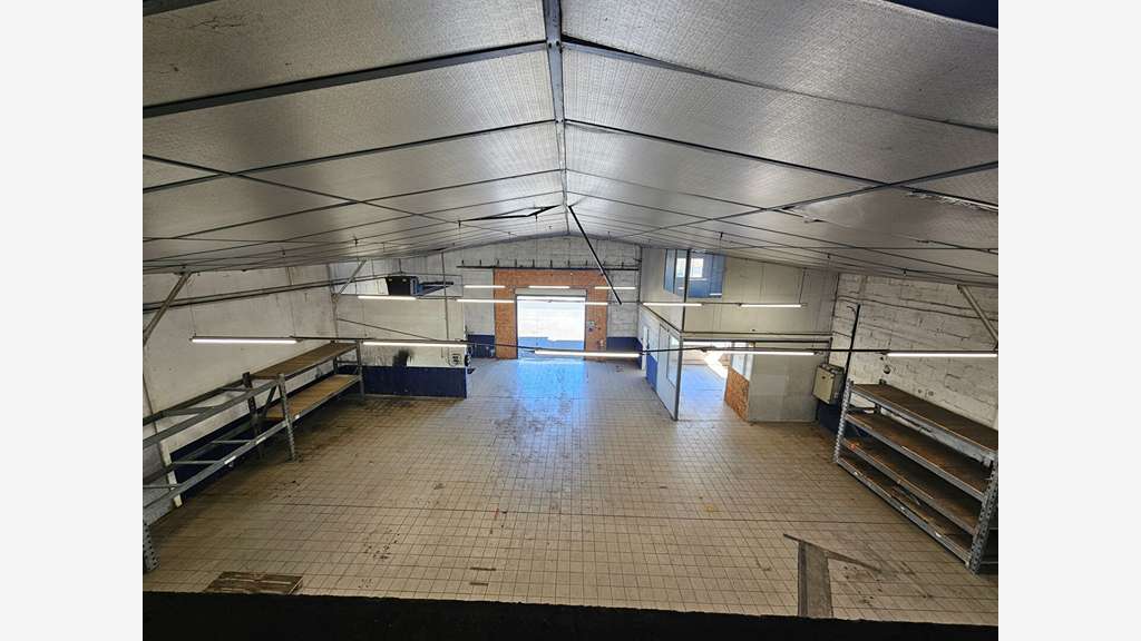 A vendre local d'activité 454m² La Chapelle Heulin