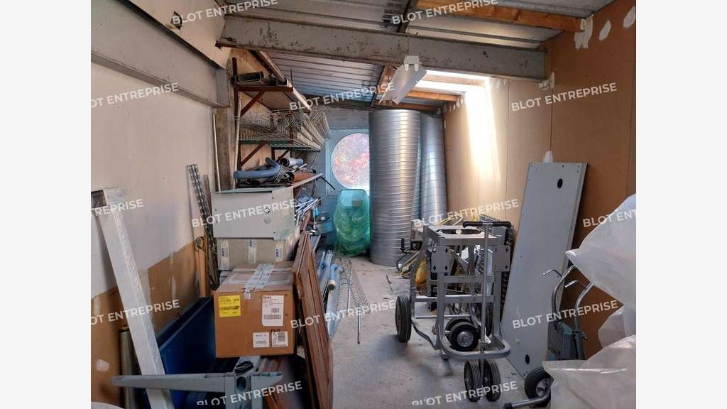 À VENDRE - LOCAUX D'ACTIVITÉS - 511 M² - LA CH