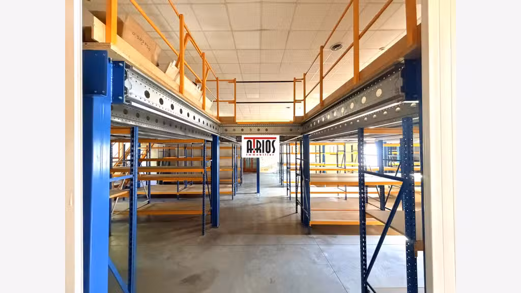 Vente entrepôt bureaux ou habitation 670m² la Crau