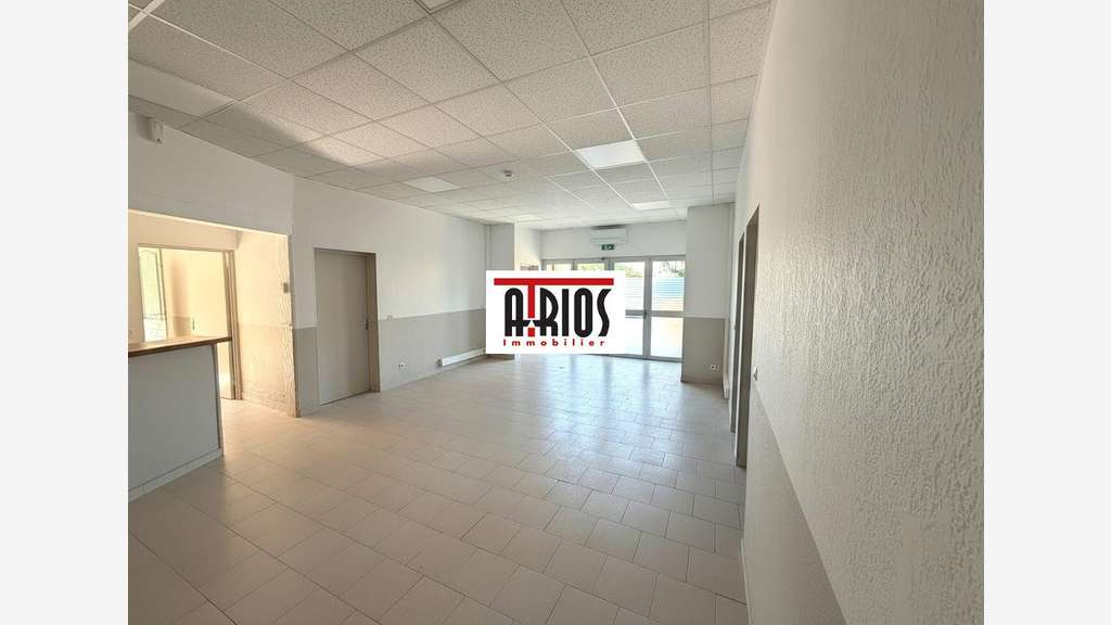 Vente entrepôt bureaux ou habitation 670m² la Crau