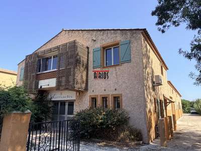 Vente entrepôt bureaux ou habitation 670m² la Crau
