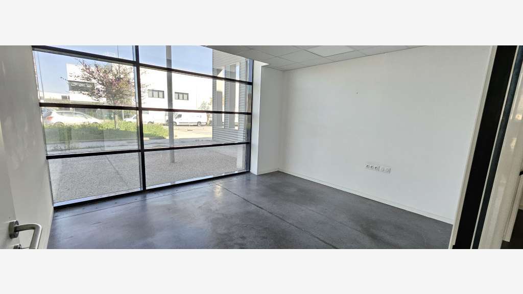 Vente local d'activité de 290m² en za à la Farlède