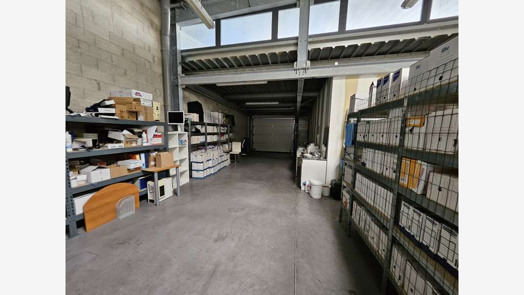 Vente local d'activité de 290m² en za à la Farlède